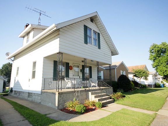 3rd image of 304 E 10th St