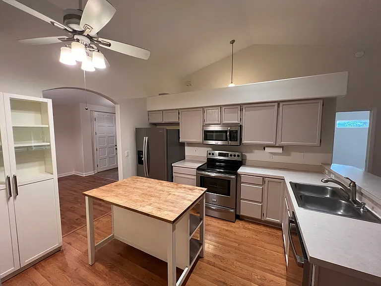 345 Silver Pine Dr — Photo 11