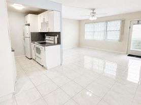 1089 Wolverton E, Boca Raton, FL