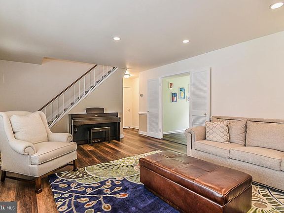 4th image of 4305 Majestic Ln