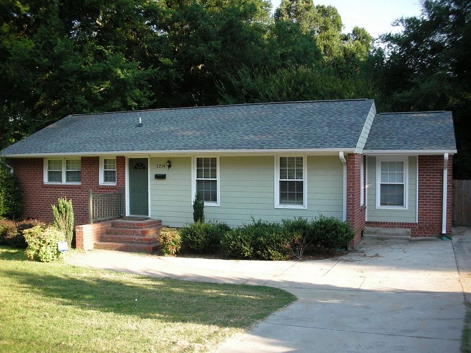 Front yard with drive way