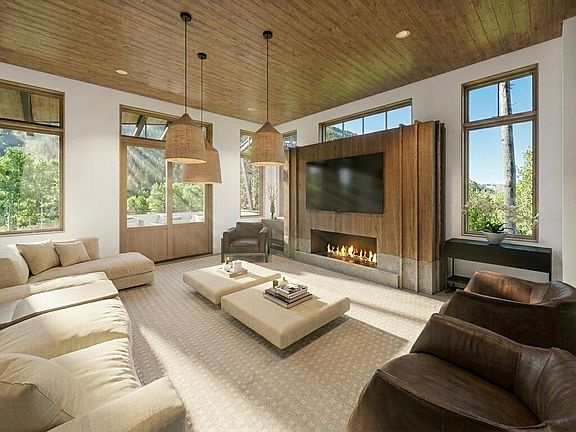 2nd image of 523 Curtis Dr