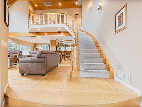 3rd image of 39818 Granite Ridge Ln