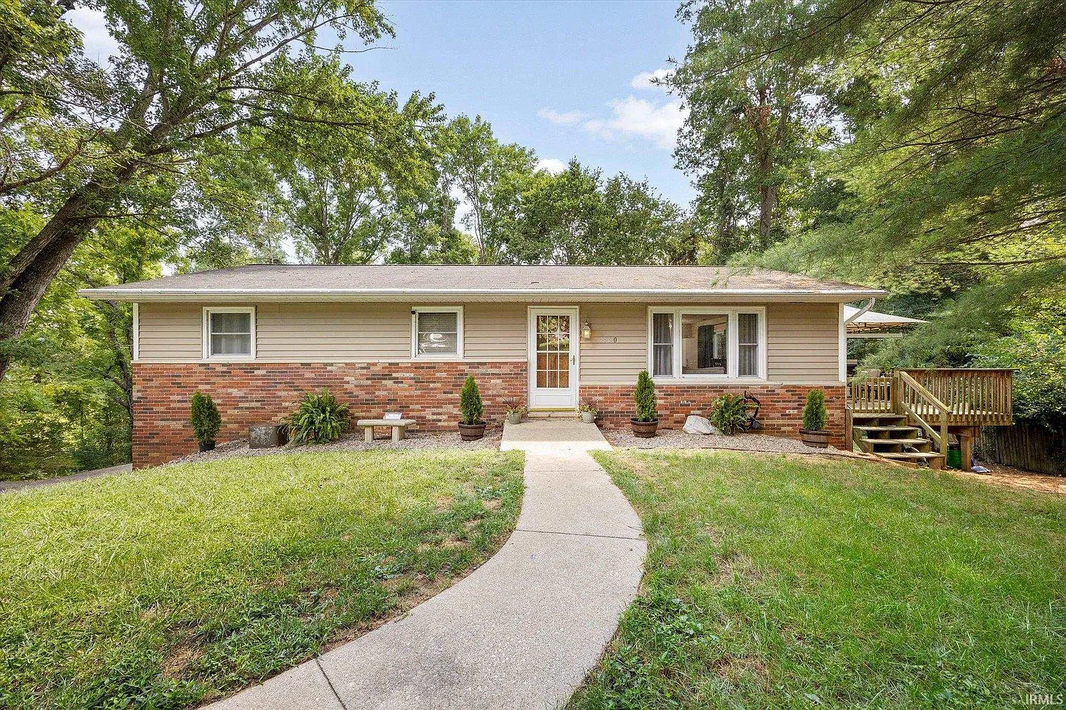 4530 N Ridgewood Dr photo 1