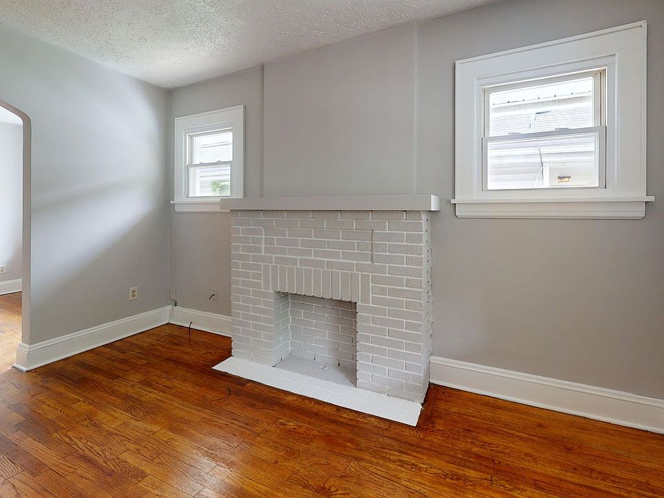 1st image of 687 Merton Ave