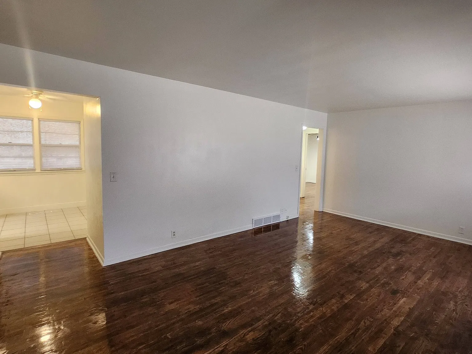 3 bed, 1072 sqft, $1,700 — Photo 3