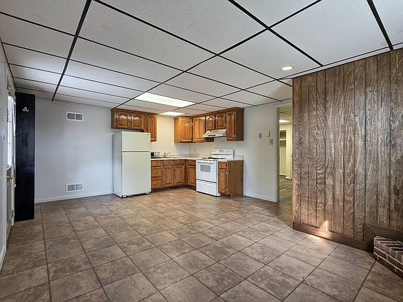 4th image of 150 Fruitville Pike APT 1B