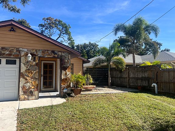 2nd image of 4083 Groveland Ave