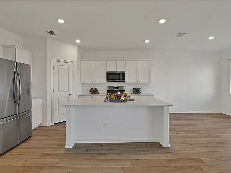 3204 Renaissance Dr — Photo 6