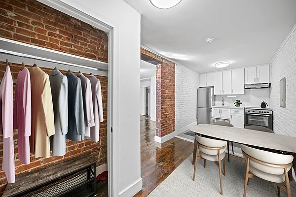 Rented by Vector New York, LLC | media 18