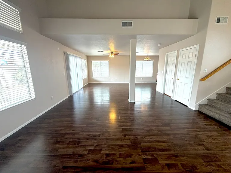 8346 Fame Ave — Photo 5