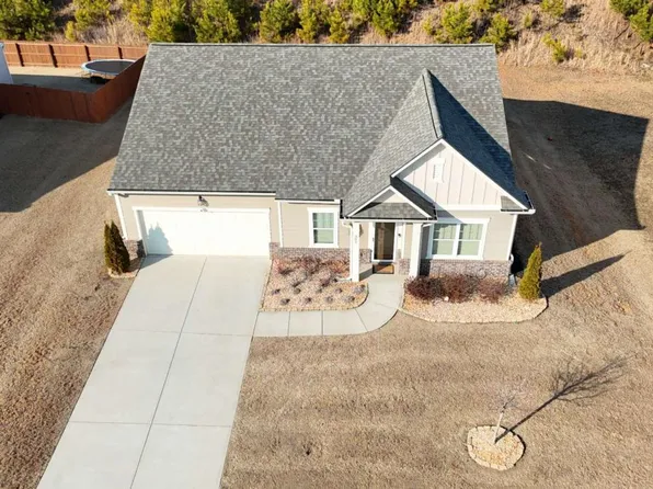 305 Pescara Ct, Cartersville, GA 30120