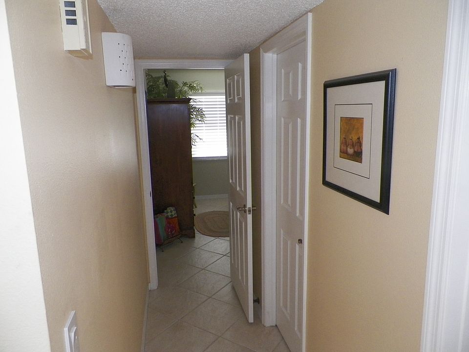 Hallway to guest bedroom