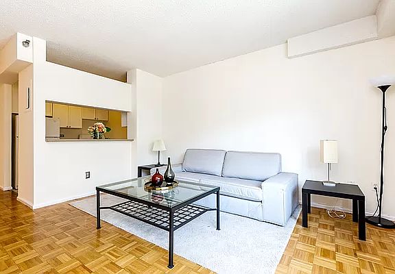 4th image of 4-74 48th Ave #2E