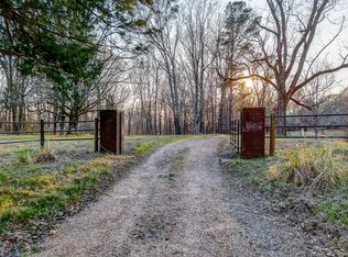 2261 Askew Ferry Rd, Edwards, MS 39066