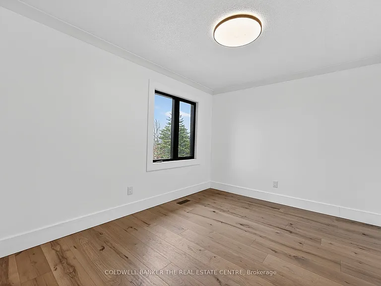 8 Brownlee Dr — Photo 31