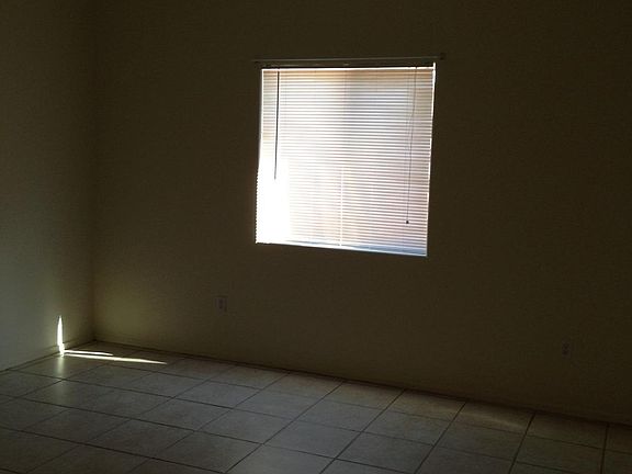 5th image of 5041 S Park Ave Unit 2