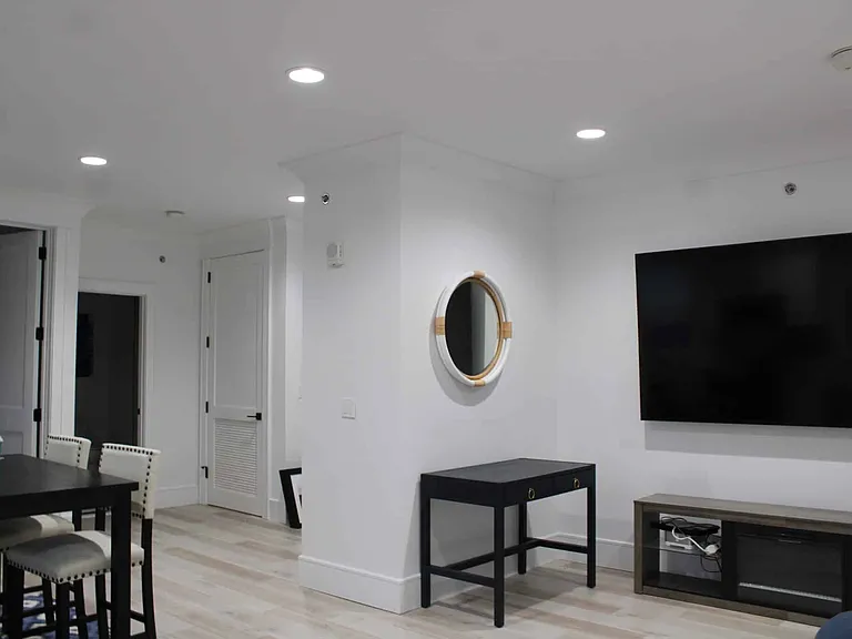 The Lofts at Maple & Main — Photo 21