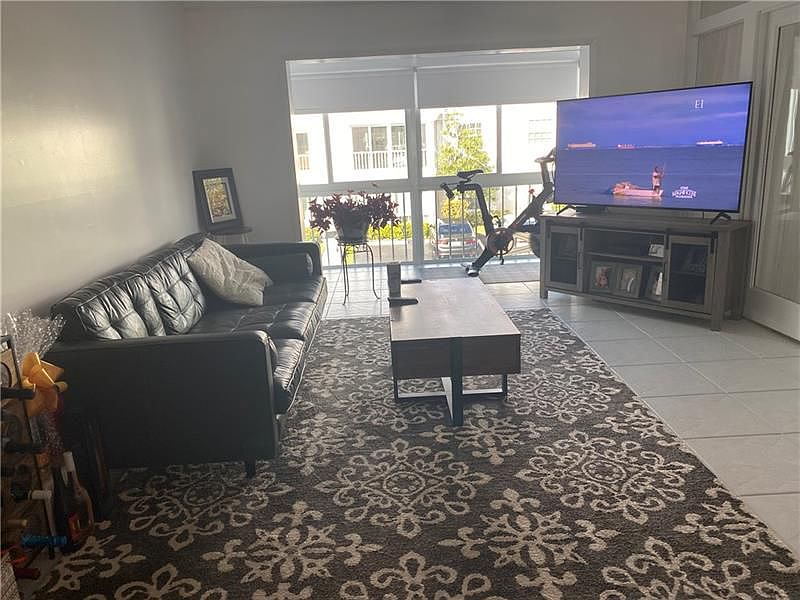 1st image of 6469 Bay Club Dr APT 3