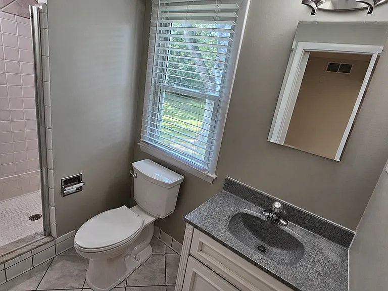 591 E Long Lake Rd — Photo 22