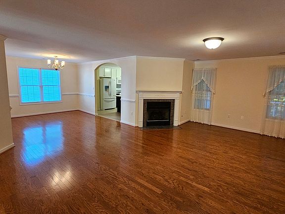2nd image of 8849 Emerald Dunes Cir