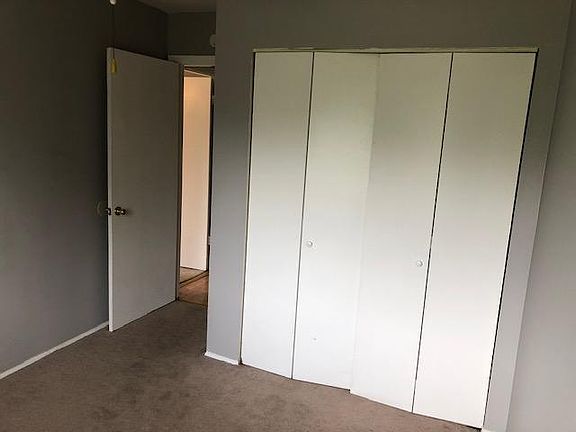 3rd image of 7499 Hazelcrest Dr APT D