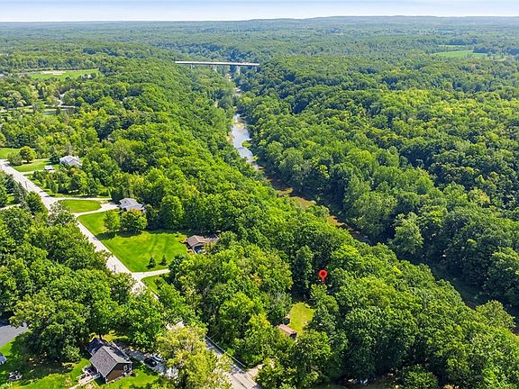 4th image of 4788 River Rd