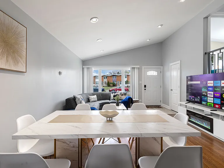2176 Ash St — Photo 18
