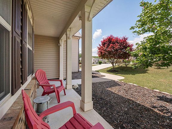 5th image of 556 Rolling Meadows Dr