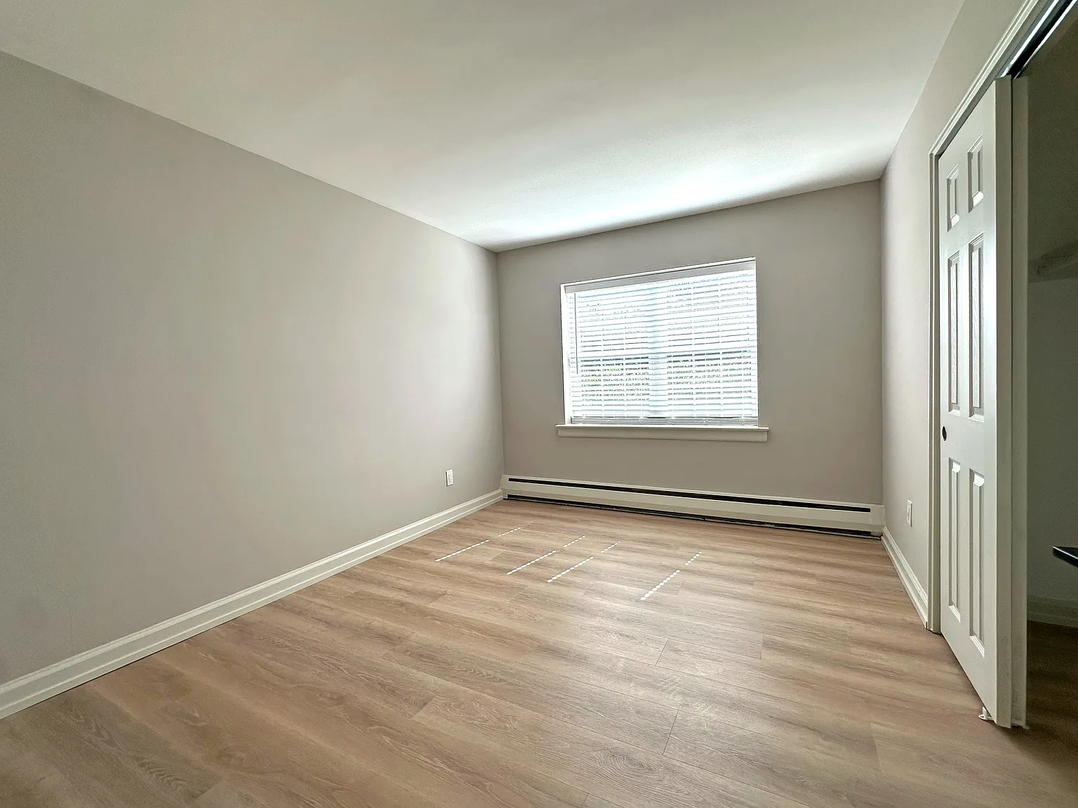 2 bed, 950 sqft, $1,995 — Photo 2