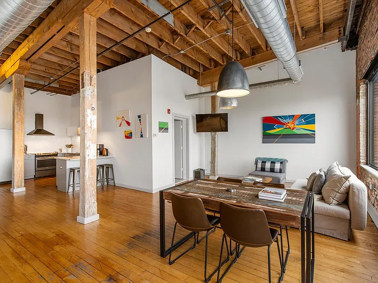 1410 Gratiot Ave #302 — Photo 4