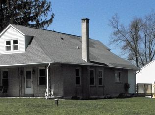 1957 Taylor Dr, Center Valley, PA 18034