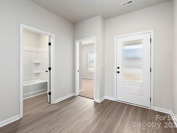 3rd image of 3527 Clover Valley Dr
