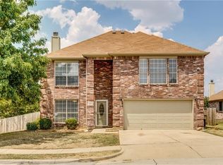 823 Ogden Dr, Arlington, TX 76001