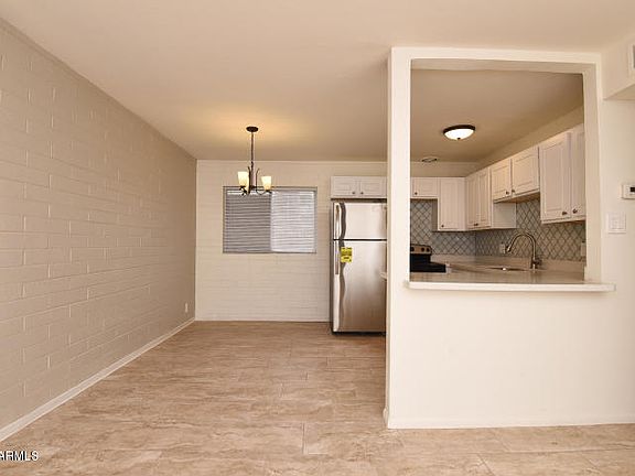 2nd image of 2503 E Clarendon Ave APT 1