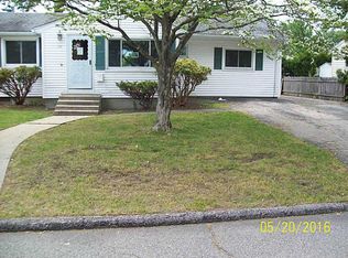 118 Grassmere St, Warwick, RI 02889