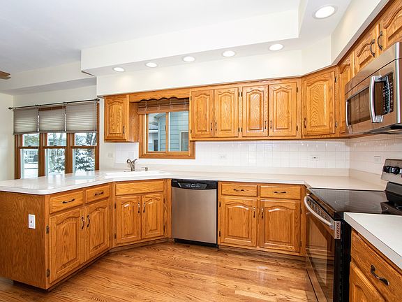2nd image of 1310 Turnberry Dr