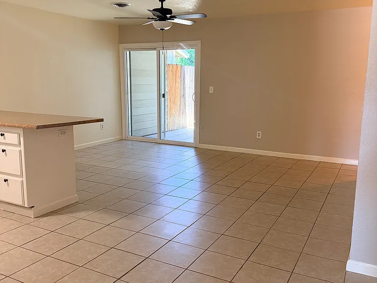 1230 Payne Ct — Photo 5