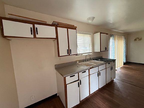 3rd image of 6223 Natchez Dr