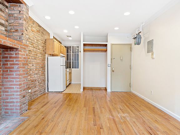 2nd image of 154 Orchard St #10A