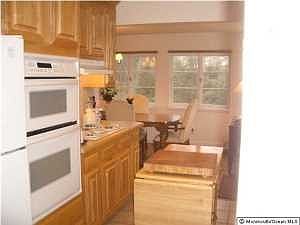 4th image of 1 Holly St