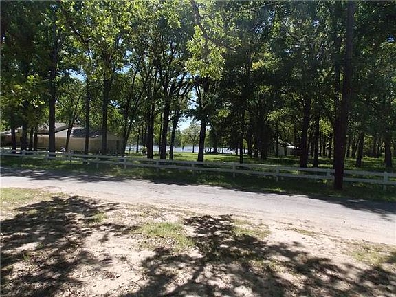 4th image of 2044 Lake Highland E