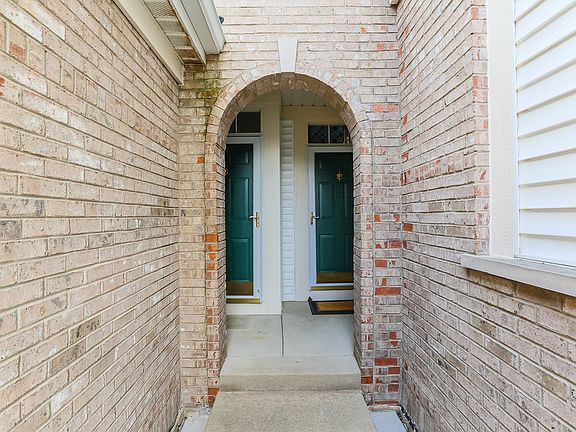 2nd image of 1336 Tamarack Dr Unit 1