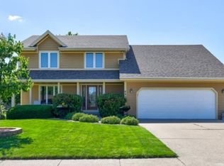 640 7th St, Waukee, IA 50263