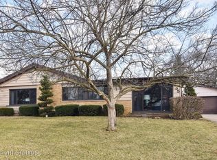 435 Westview St, Hoffman Estates, IL 60169