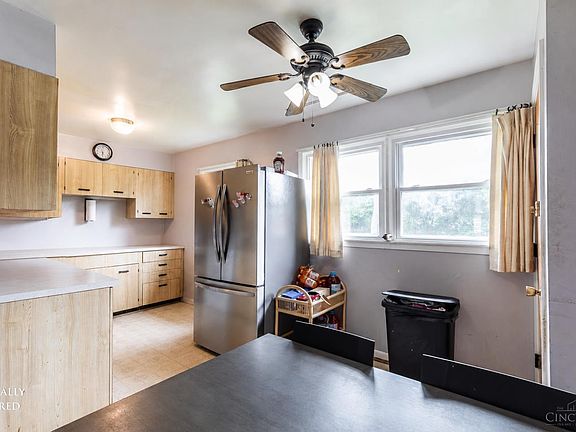 5th image of 2456 Rainbow Ct