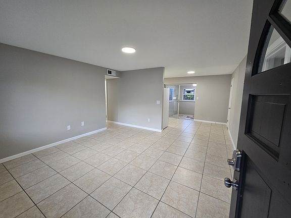 2nd image of 1857 Glenwood Dr