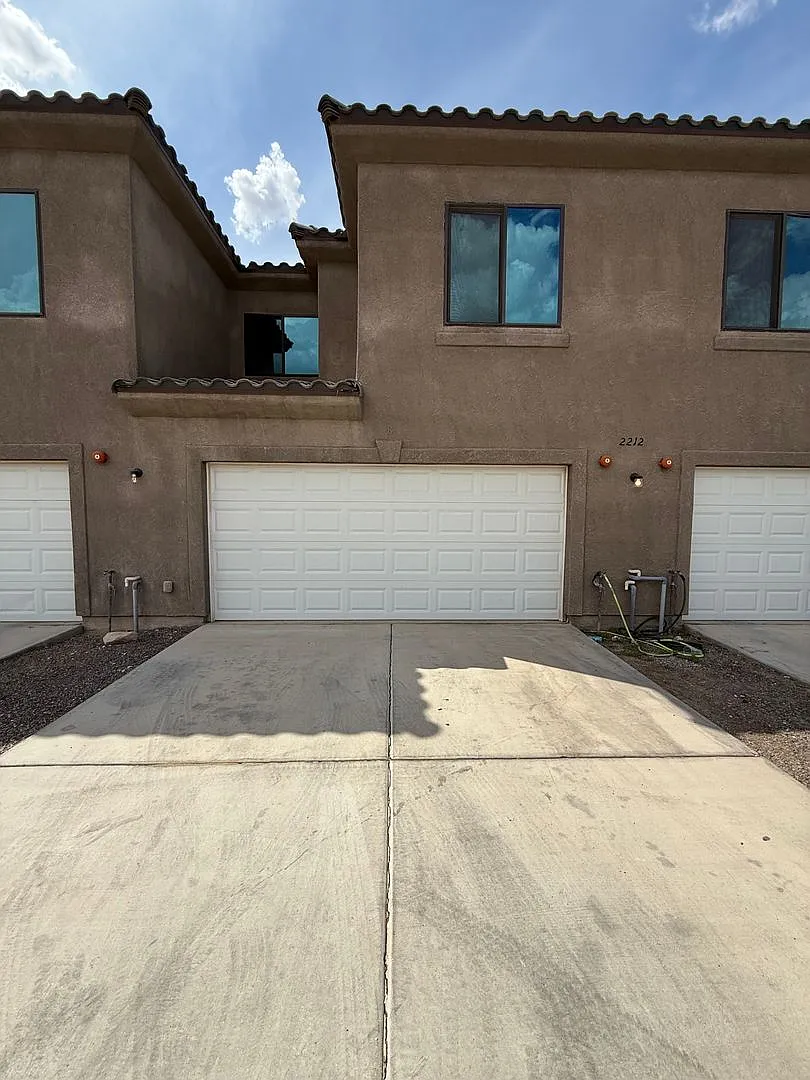 Luxury Eldorado Condo For Rent — Photo 1