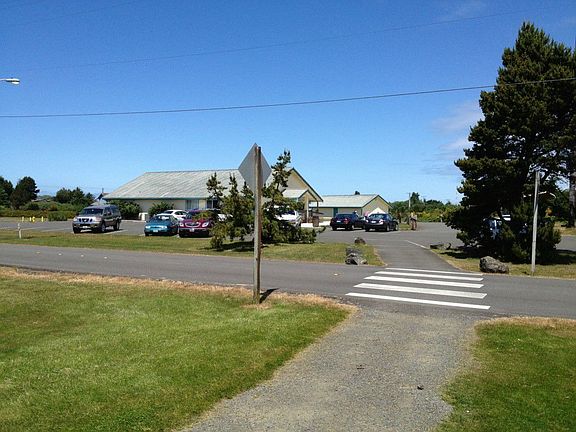 3rd image of 485 Octopus Ave NE