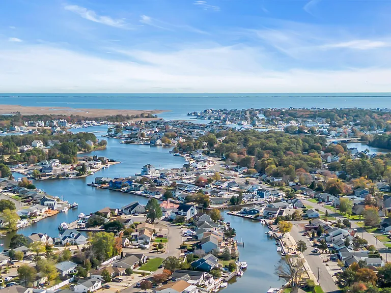 101 Clearwater Dr — Photo 40